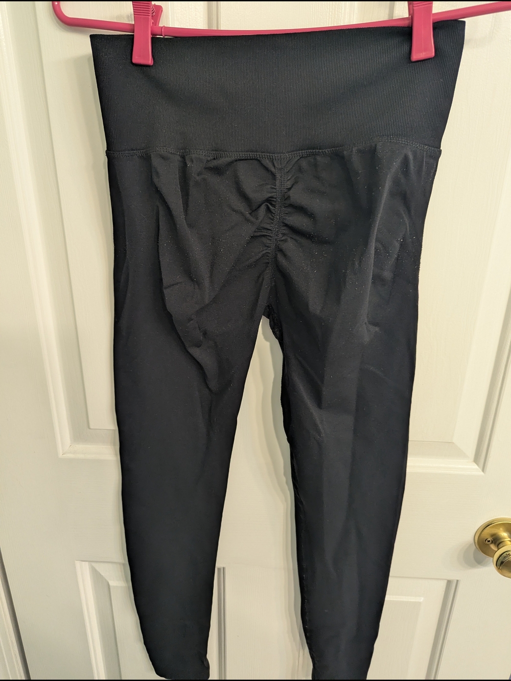 Womens Scrunch Butt High-Waist Black Leggings